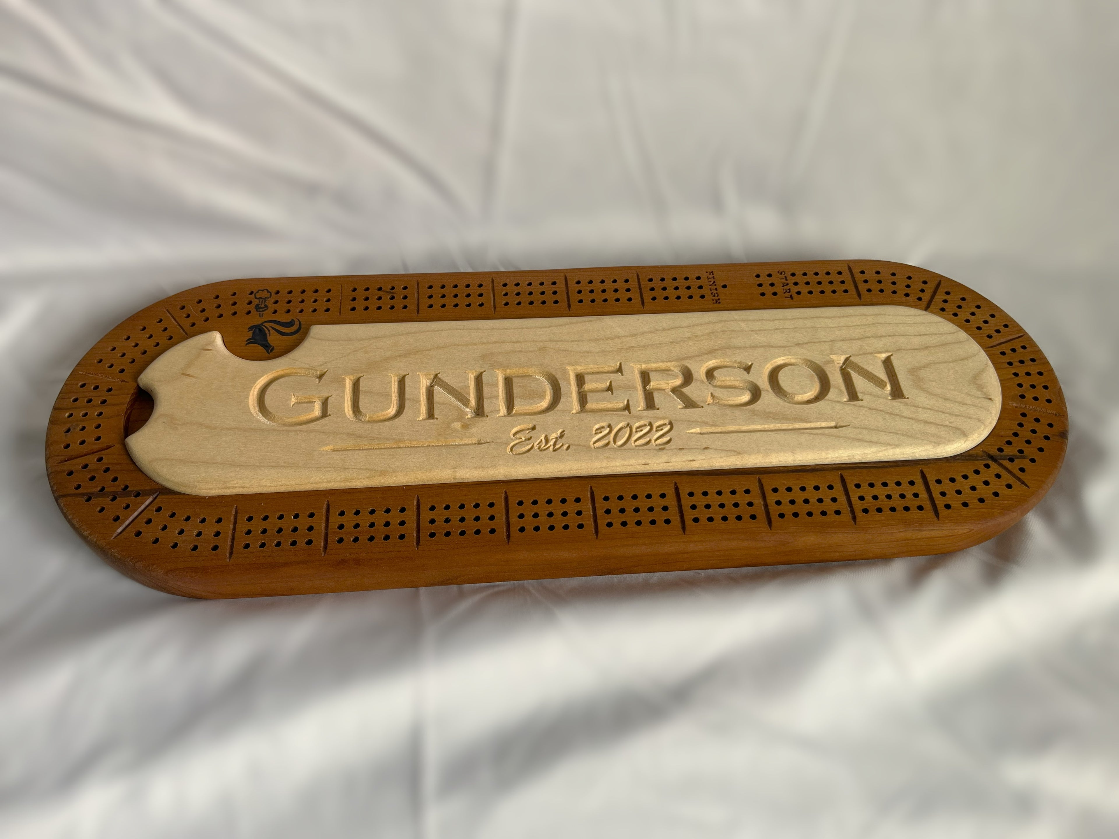 CB1 - 2 Piece Oval Cribbage Board
