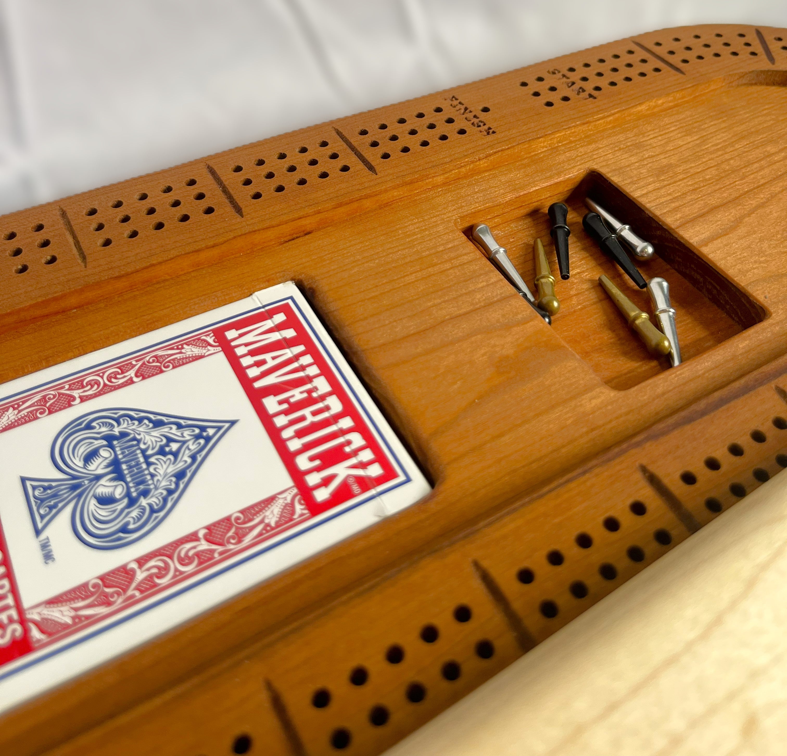 CB1 - 2 Piece Oval Cribbage Board